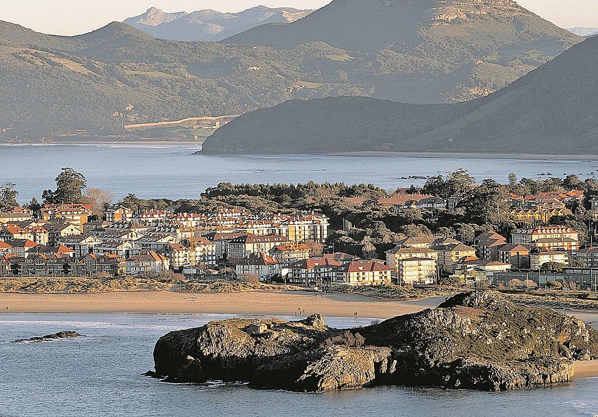 Noja es el pueblo que más porcentaje de población gana de toda España y el de más de 2.000 habitantes con más segundas residencias.