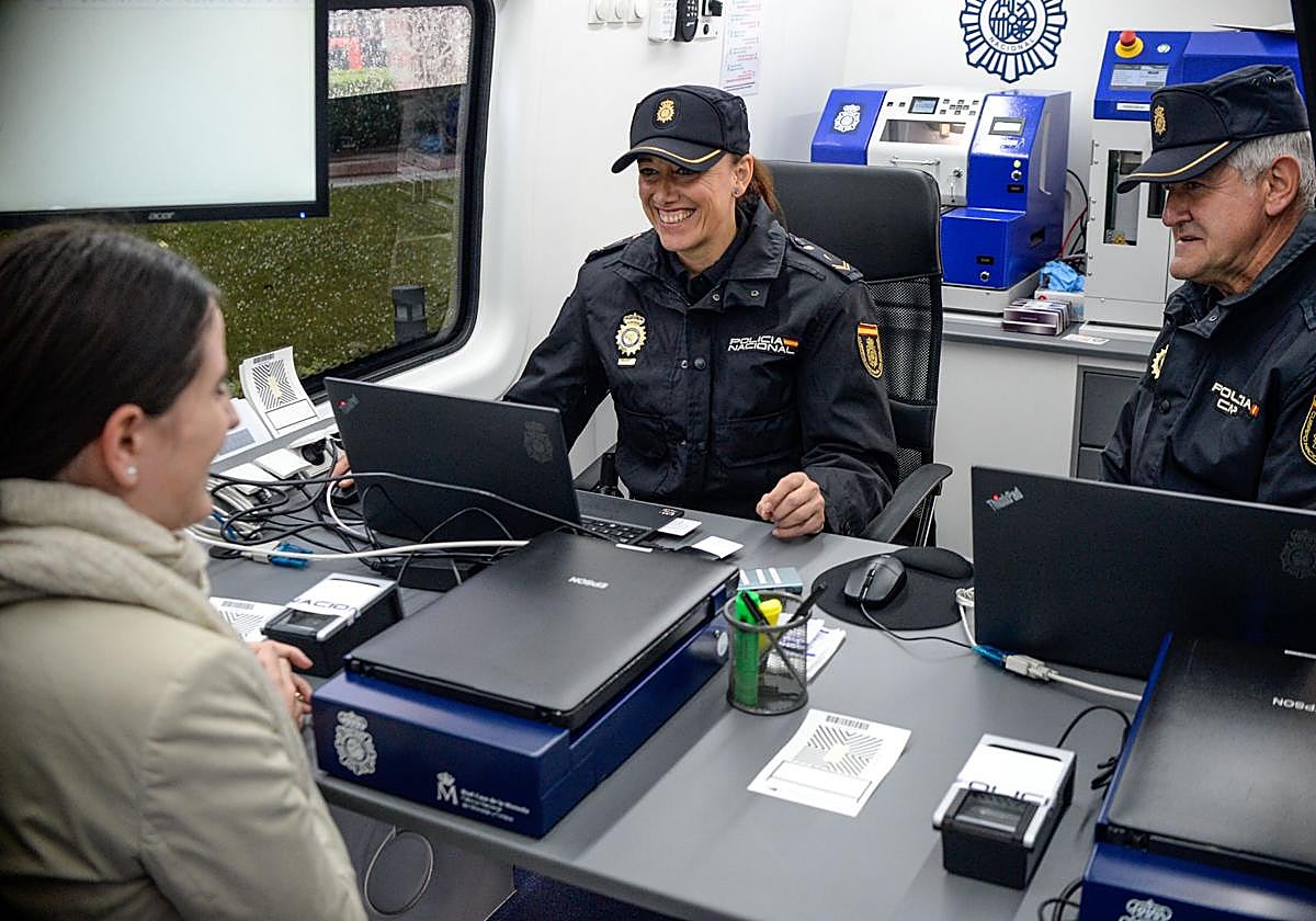 La furgoneta VIDOC también permitirá la actualización de claves del DNI.