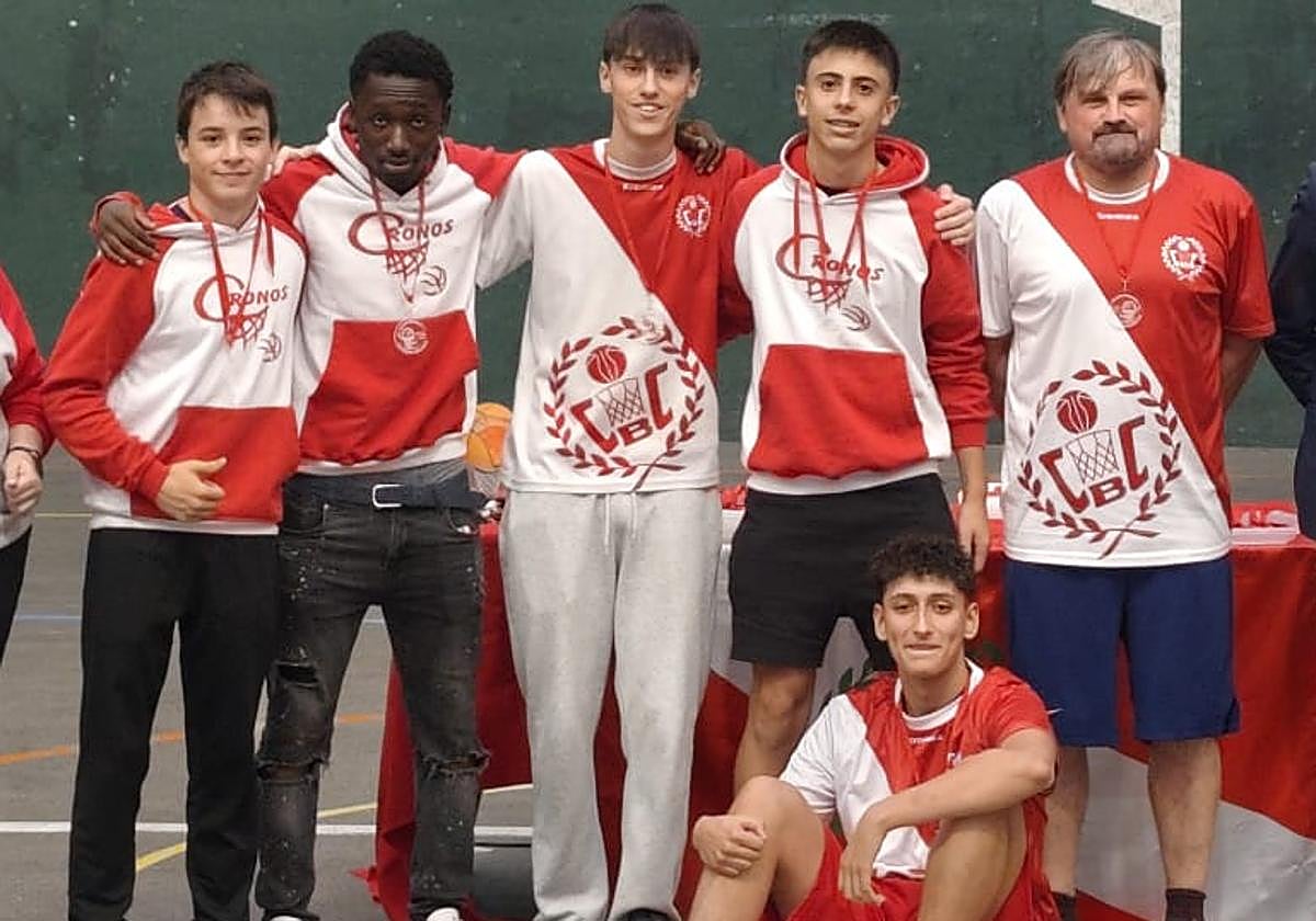 Los chicos del Cronos quedaron en segundo lugar.