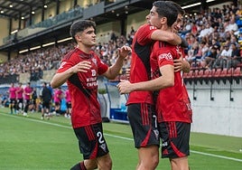 Hugo Novoa (2), tras el gol rojillo y antes de retirarse del campo.
