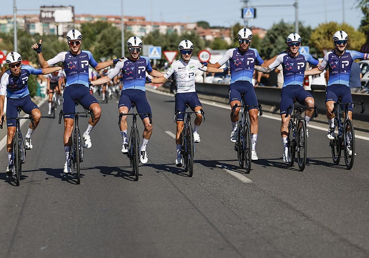 Ciclistas del Israel durante la Vuelta a España.