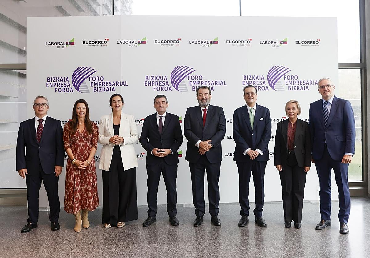 Oscar Villasante, Susana Andrés Gorgojo, Itxaso Berrojalbiz, Adolfo Plaza, Javier Ormazabal, Enrique de Ybarra, Ainara Basurko e Iñigo Barrenechea.