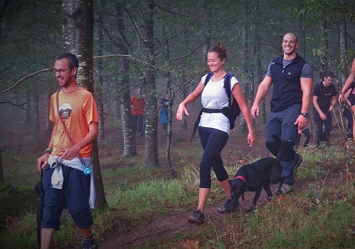 Imagen principal - Vecinos y montaña se unirán antes del arranque de fiestas.
