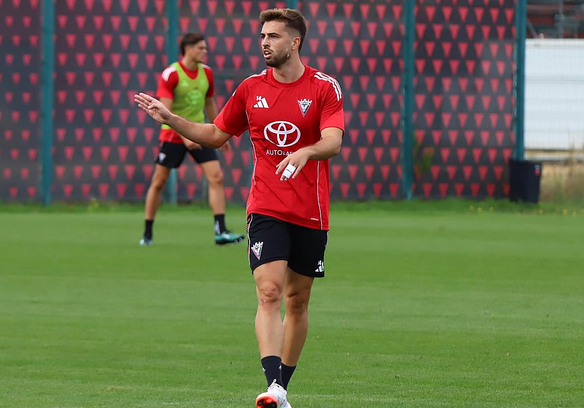 Alberto Marí es uno de los futbolistas cedidos, que en su caso aún no ha podido debutar como jabato.