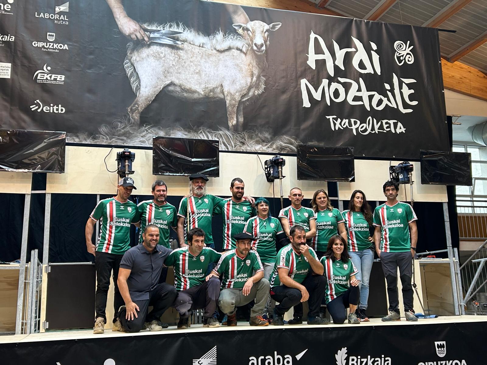 Exhibición de esquiladores en Abadiño