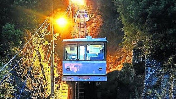 El funicular que conquistó la cima minera