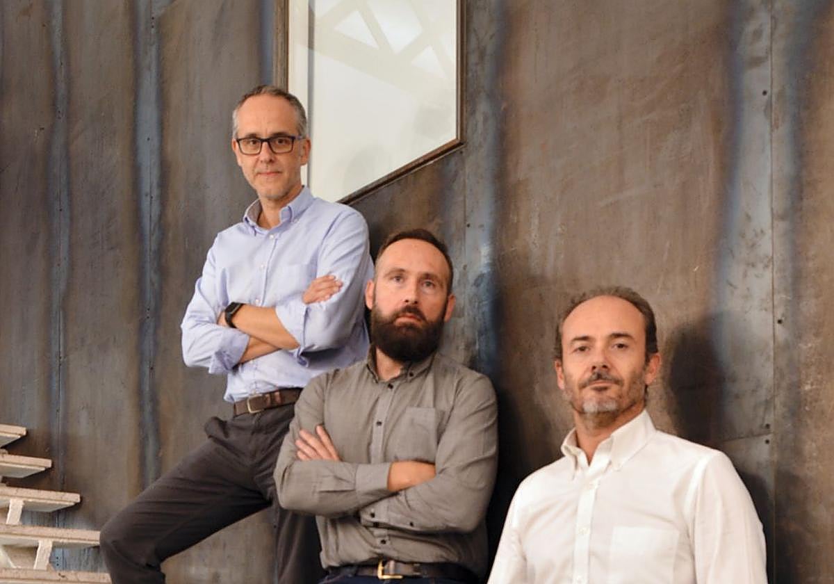Los cofundadores de Robopedics Iván Martínez, Dionís Guzmán y Marc Serra.