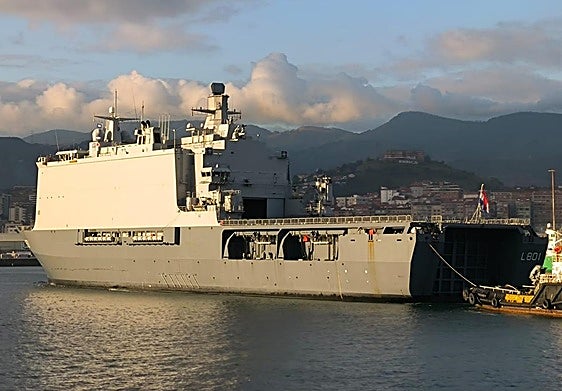 El Johan de Witt amarrado en Santurtzi.