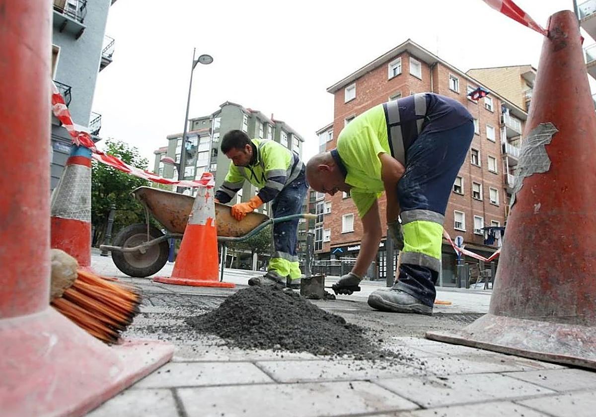 Se busca incorporar de manera temporal, entre otros puestos, varios peones para la mejora de los viales.