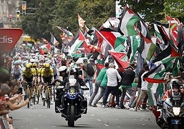 La presencia del equipo Israel en la Vuelta provocó incidentes como el de Bilbao.