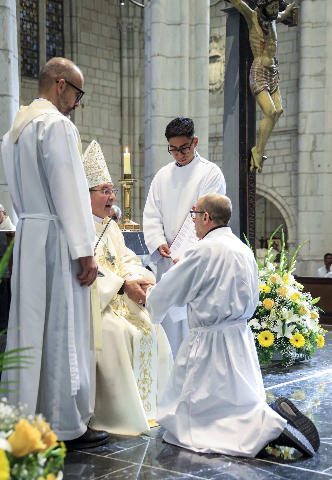 Tres nuevos diáconos para la Diócesis de Vitoria