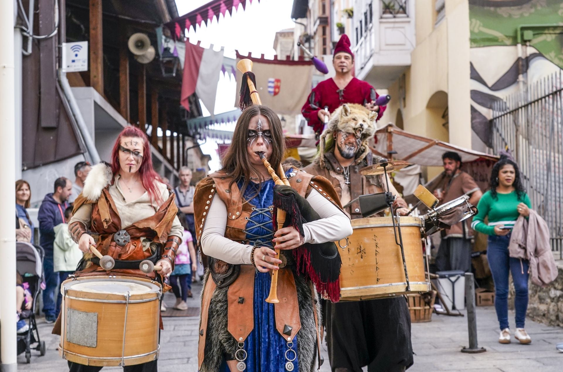 Vitoria festeja sus orígenes medievales