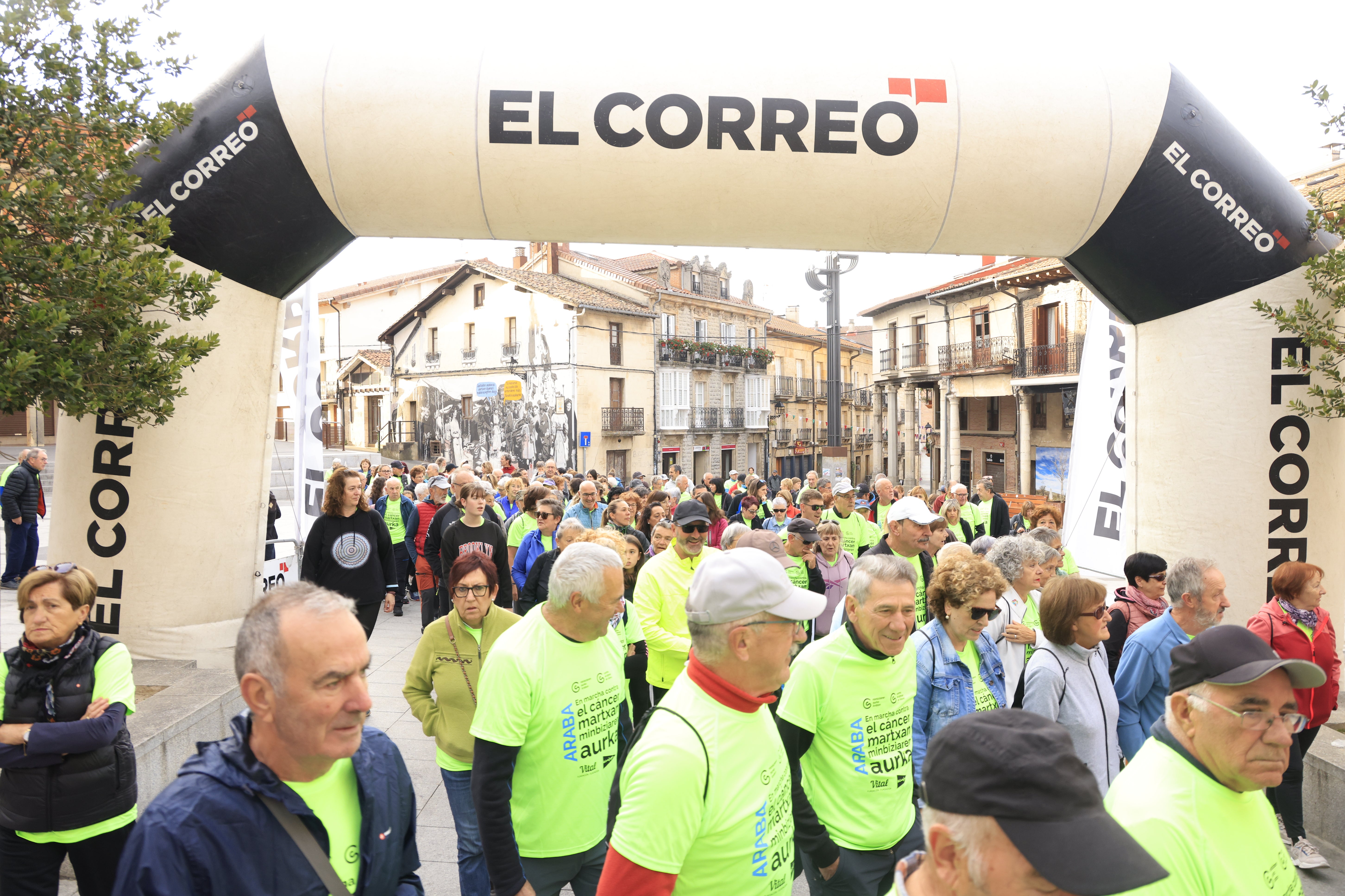 La marcha ha recorrido las calles de Agurain este sábado.