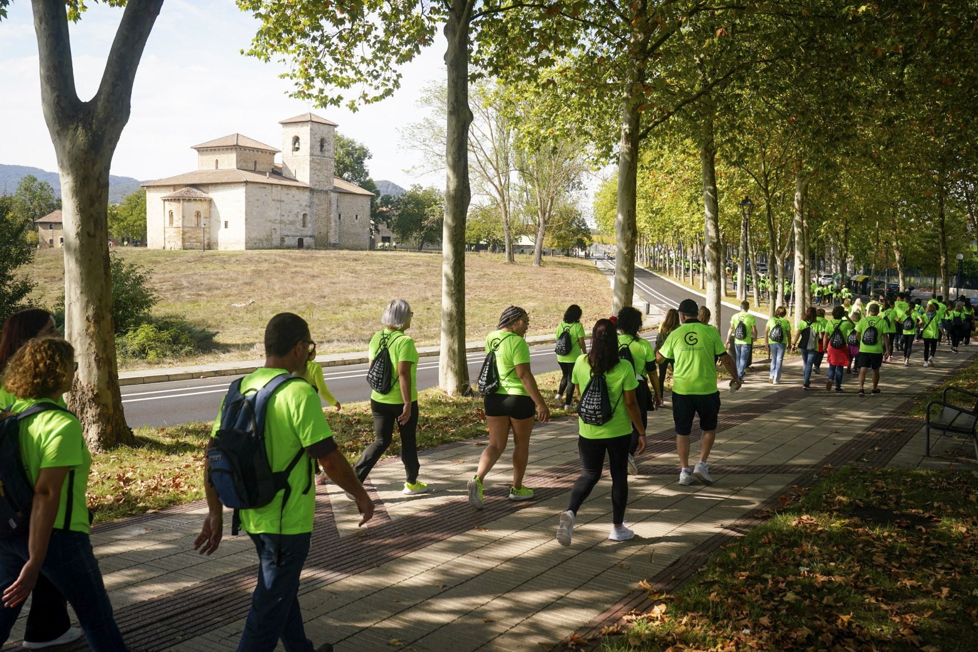 La marea verde contra el cáncer toma Vitoria