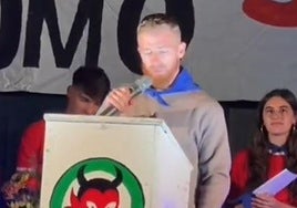 El sentido pregón de Muniain en las fiestas de Derio: «Aquí empecé a soñar en serio con el fútbol»