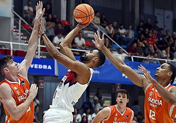 Cabarrot, disponible para mañana, es el baskonista con mejor currículum en la NBA.