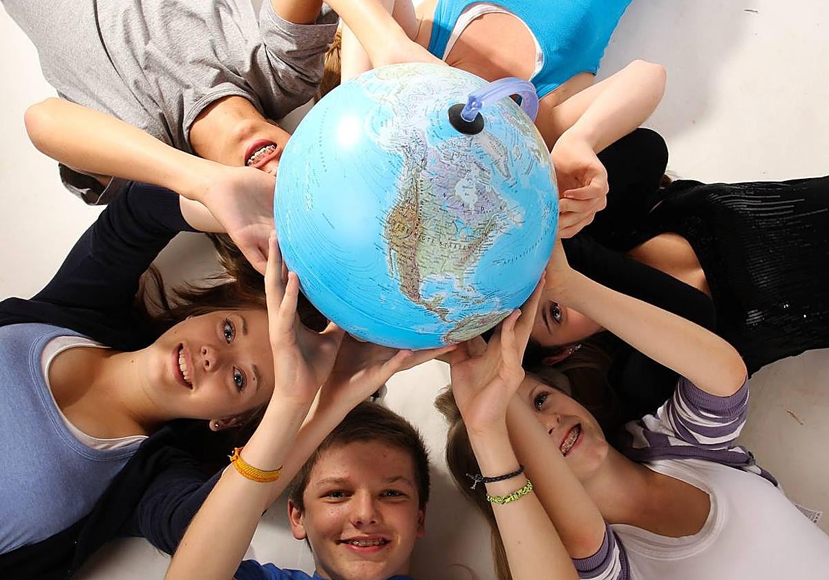 «Cuanto antes normalicemos la diversidad cultural, más fácil reduciremos los prejuicios»