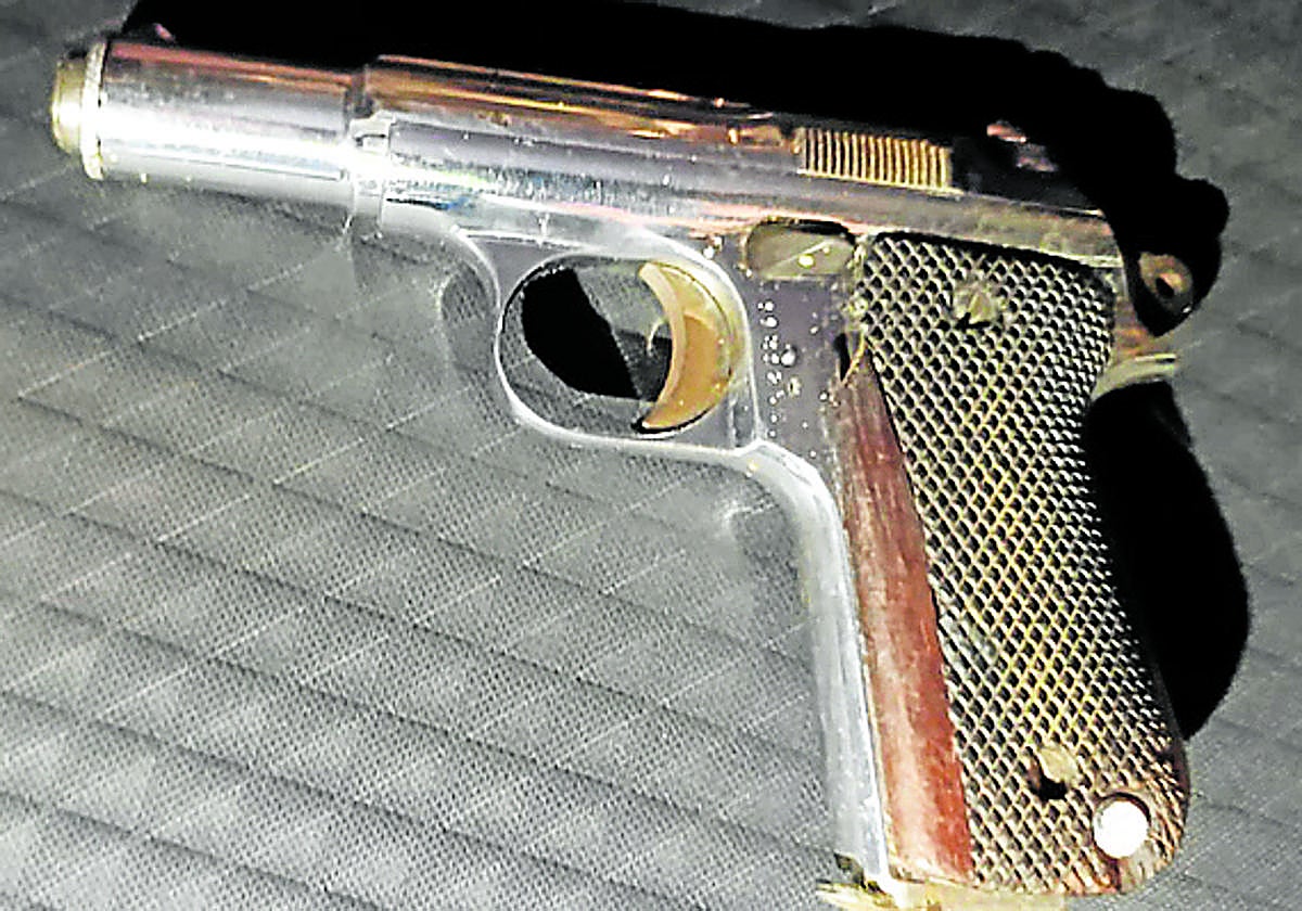 Arma incautada a un detenido