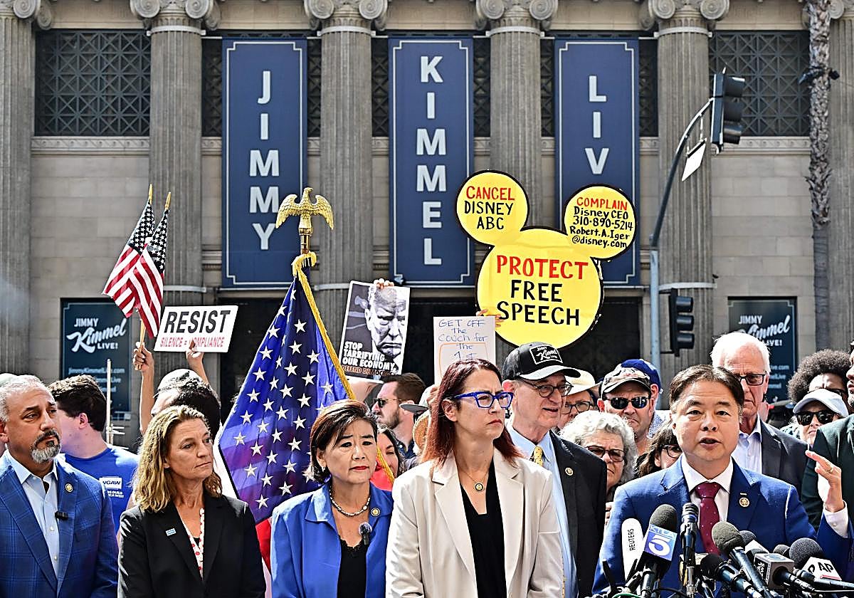 Protesta contra la cancelación del programa «Jimmy Kimmel Live!».