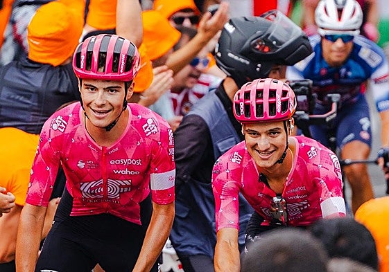 Beloki, sonriente en la subida del Angliru en La Vuelta.