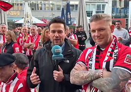 Imagen de la entrevista con el aficionado rojiblanco.