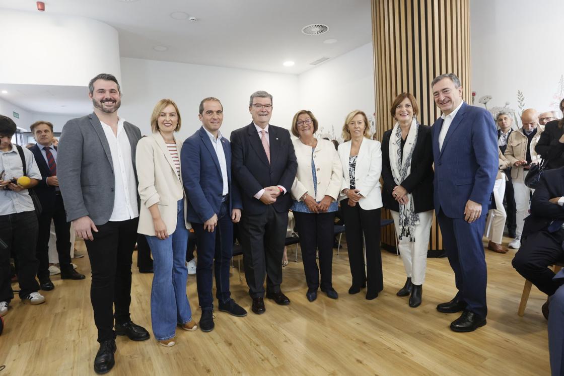 Koldo Berganzo, Amaia Antxustegi, Iñigo Ansola, Juan Mari Aburto, Itziar Rodilla, Begoña Díez, Lide Amilibia y Aitor Esteban.