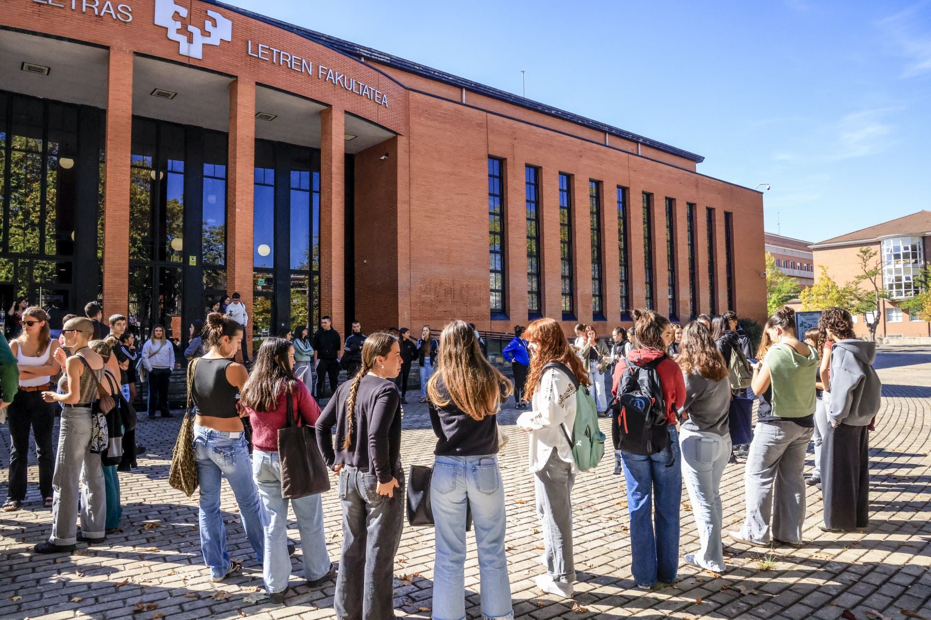 Las imágenes de las protestas propalestina en Vitoria