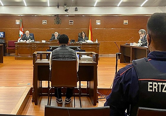 El procesado, ayer miércoles ante los magistrados García Romo, Poncela y Cabero.