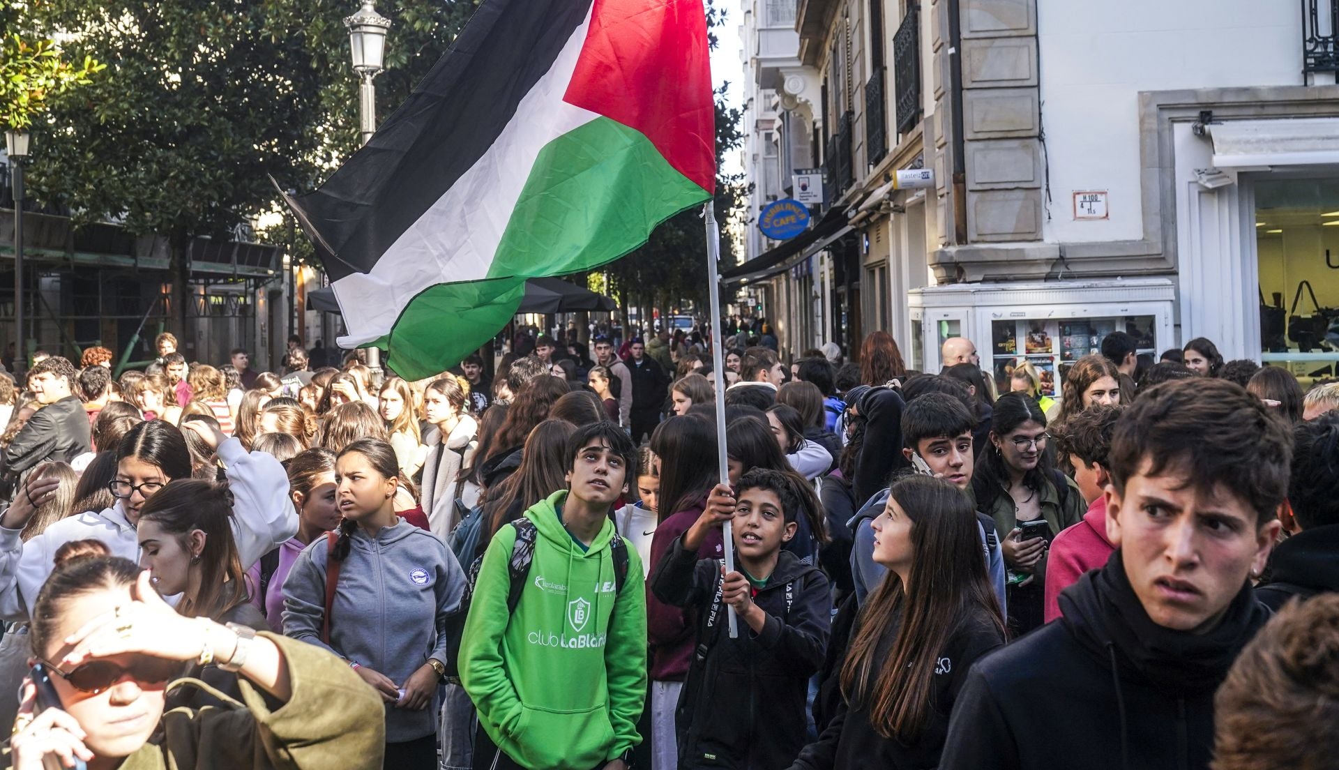 Las imágenes de las protestas propalestina en Vitoria