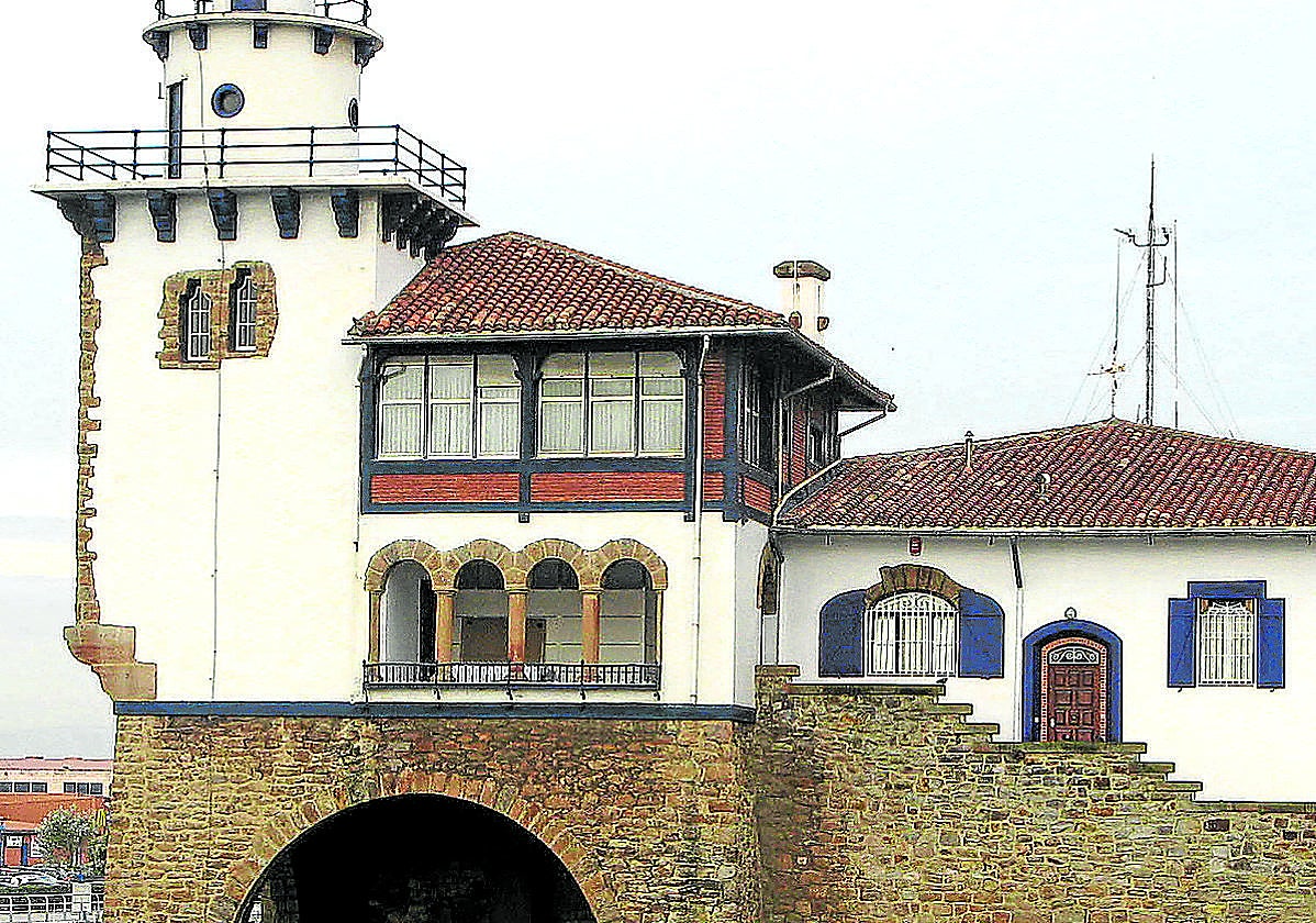 La reforma del Puerto Deportivo deberá proteger el patrimonio de la Casa de Náufragos de Arriluze.