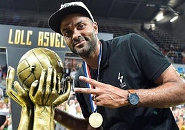 Parker, propietario del Asvel desde 2014, durante la celebración de un título.