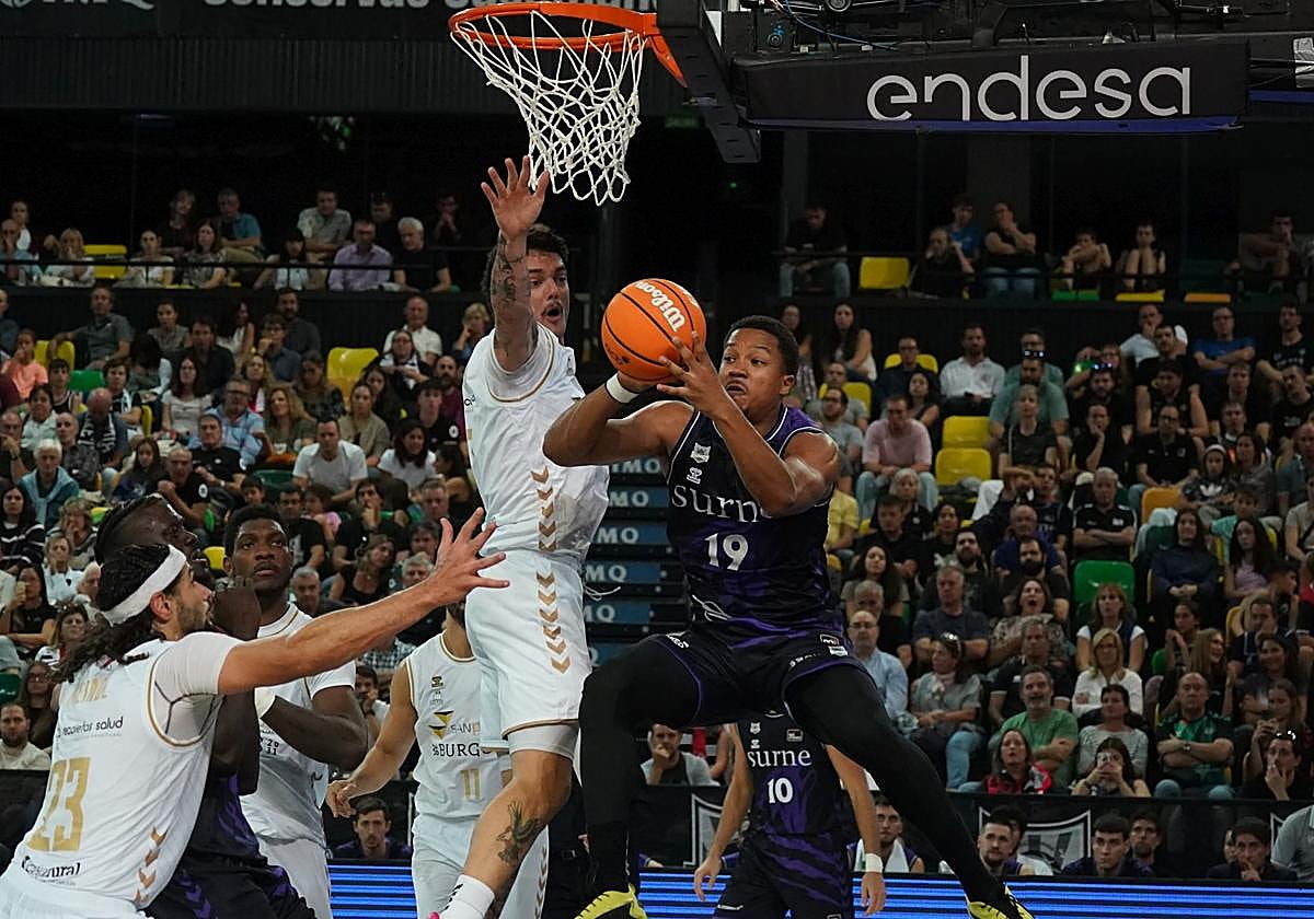 Los hombres de negro han abierto la temporada este domingo en Miribilla con una victoria.