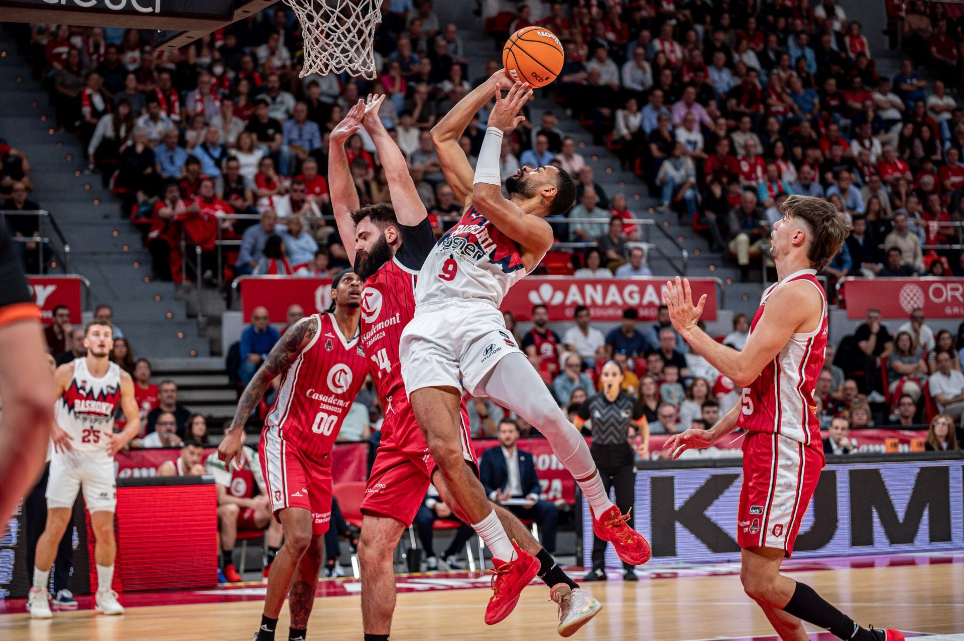 Luwawu-Cabarrot, MVP azulgrana del Zaragoza-Baskonia. ¿Quién ha sido el mejor para ti? Vota aquí