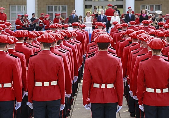 Entrega de diplomas en la academia de Arkaute.