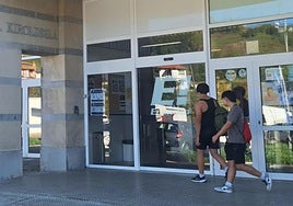 Los jóvenes podrán participar en las actividades de los polideportivos.