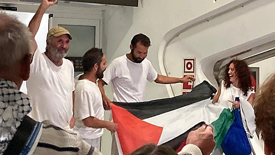 Llegan a Bilbao, Madrid y Barcelona los últimos integrantes de la flotilla retenidos por Israel