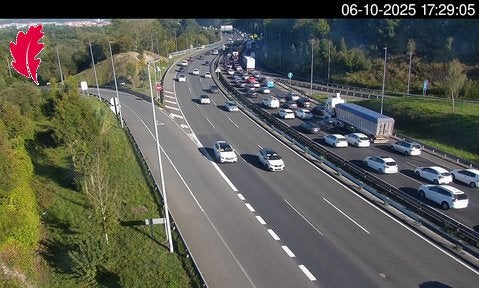 Solucionadas las retenciones en el Txorierri por un accidente entre dos vehículos