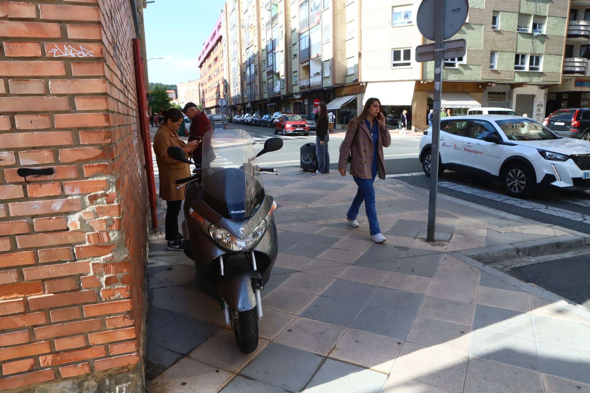 Por la mañana resultaba herido un motorista en un accidente en Río Ebro con Condado de Treviño.