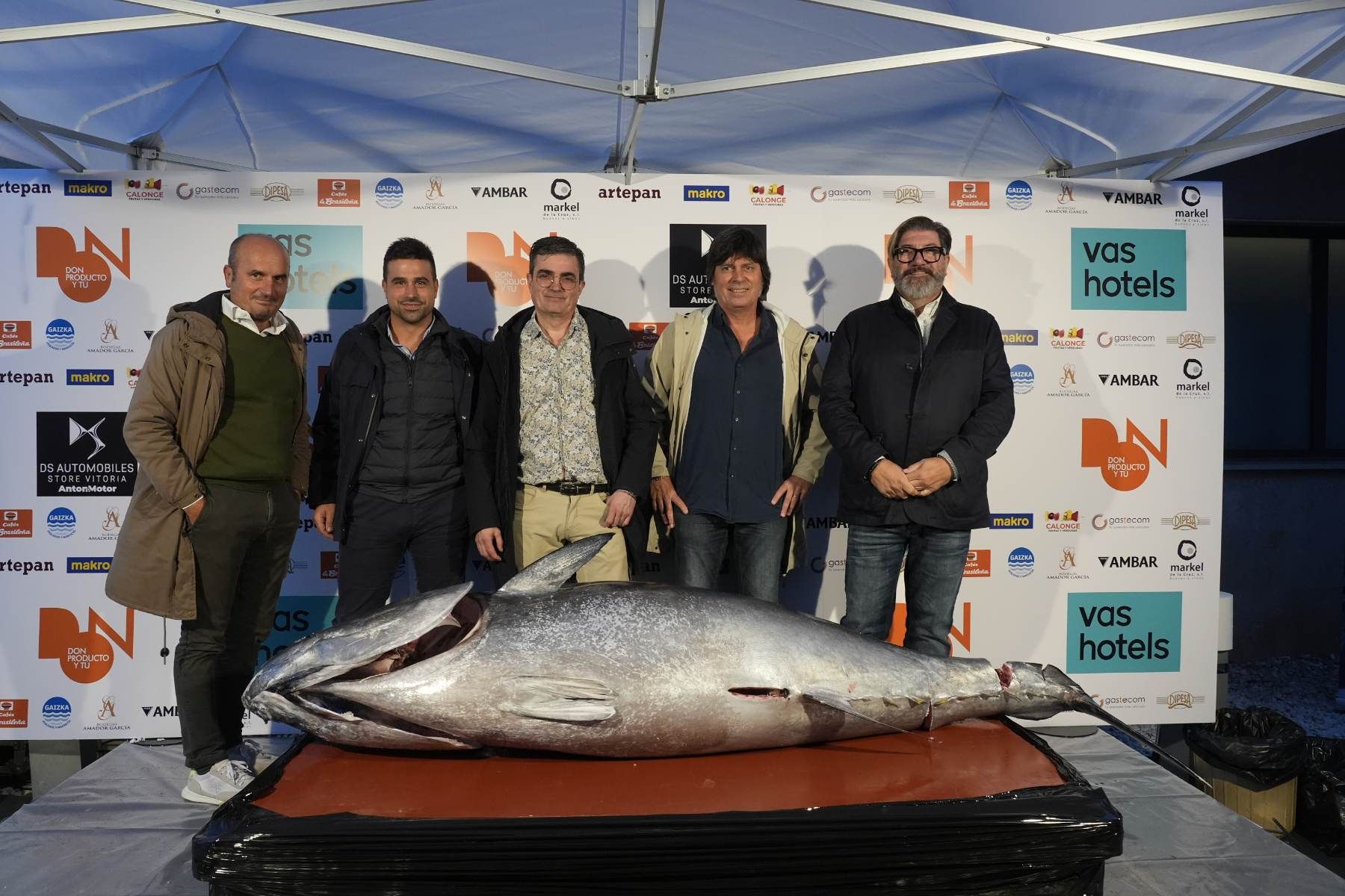 Juan Blanco, Urtzi Langarica, Gorka Uriarte, Rodolfo Villate y Carlos Antolín.