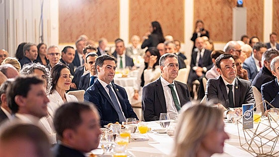 Nutrida presencia empresarial y Esteban y Ortuzar, de nuevo juntos