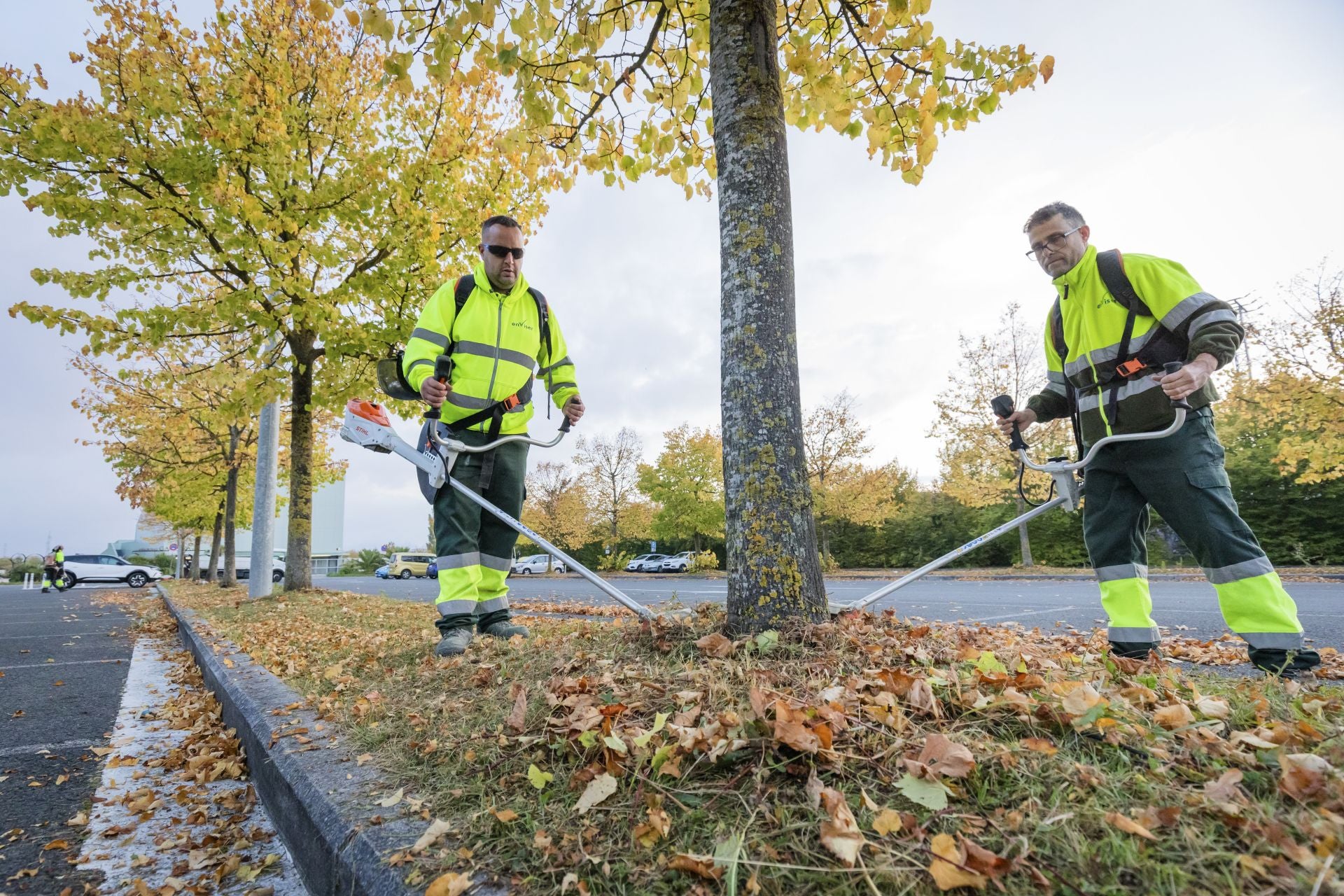 Las imágenes de la vuelta al trabajo de los jardineros de Vitoria