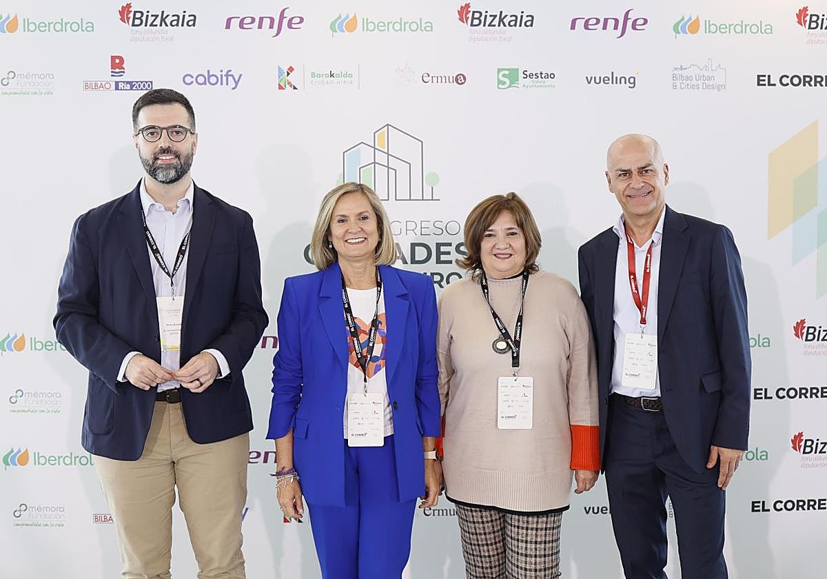 Gorka Álvarez, Amaia del Campo, Rosalía Herrera y Juan Alberto Viejo.