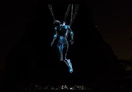 El nacimiento de un cyborg y un show inmersivo convertirán al Max Center en un espacio futurista