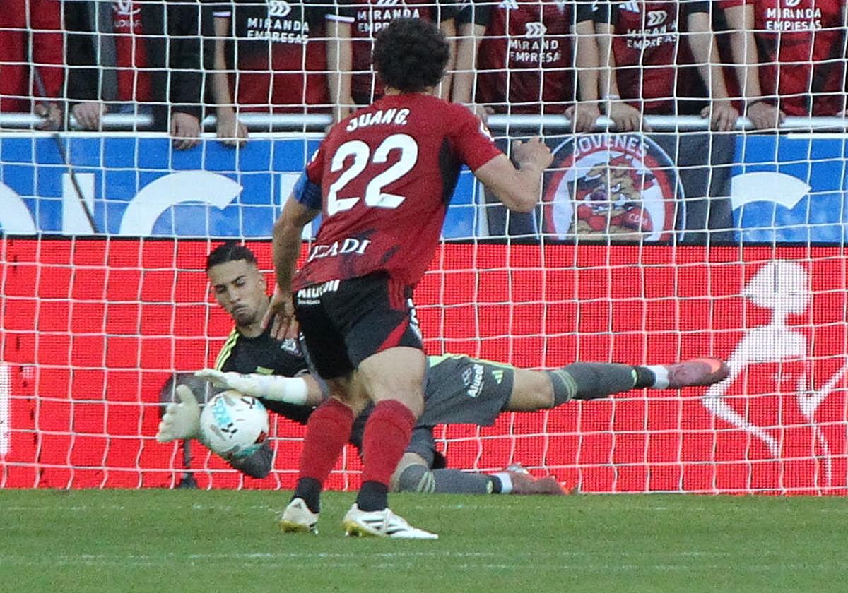 Juanpa no dejó que el Leganés marcara.