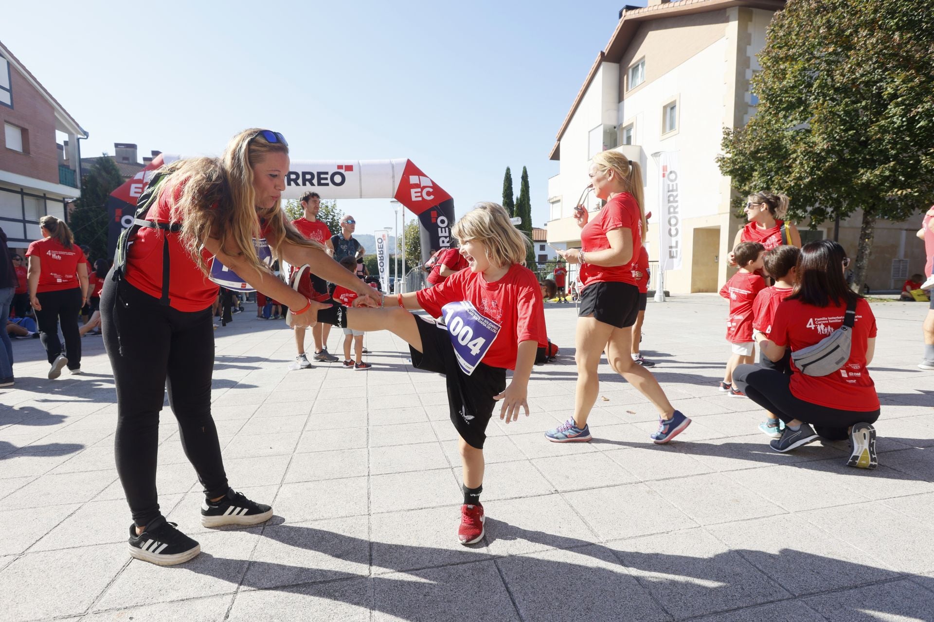 Carrera Familiar Solidaria de Loiu organizada por EL CORREO