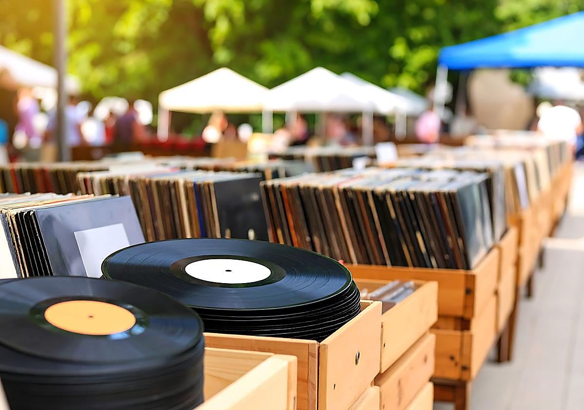 Bunker azoka artista, argitaletxe eta disko denden topagune izango da