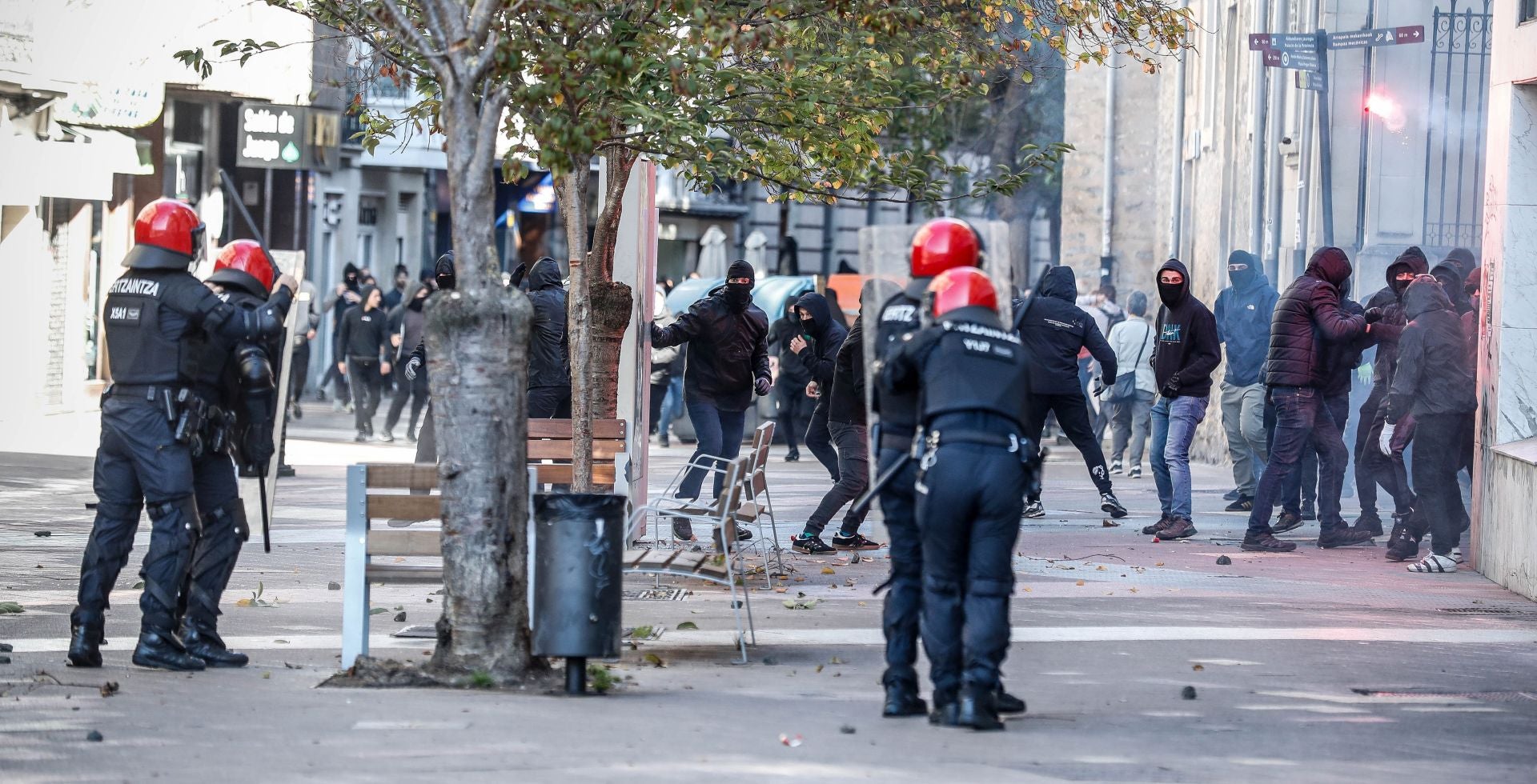 Batalla campal en Vitoria por la presencia de La Falange