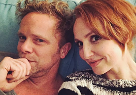 Jimmy Shaw junto a la actriz y compañera de rodaje, Cristina Castaño.