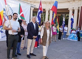 Ángel Rodrigo, Javier de Andrés y Esther Martínez, en el acto celebrado en el parque de Doña Casilda.