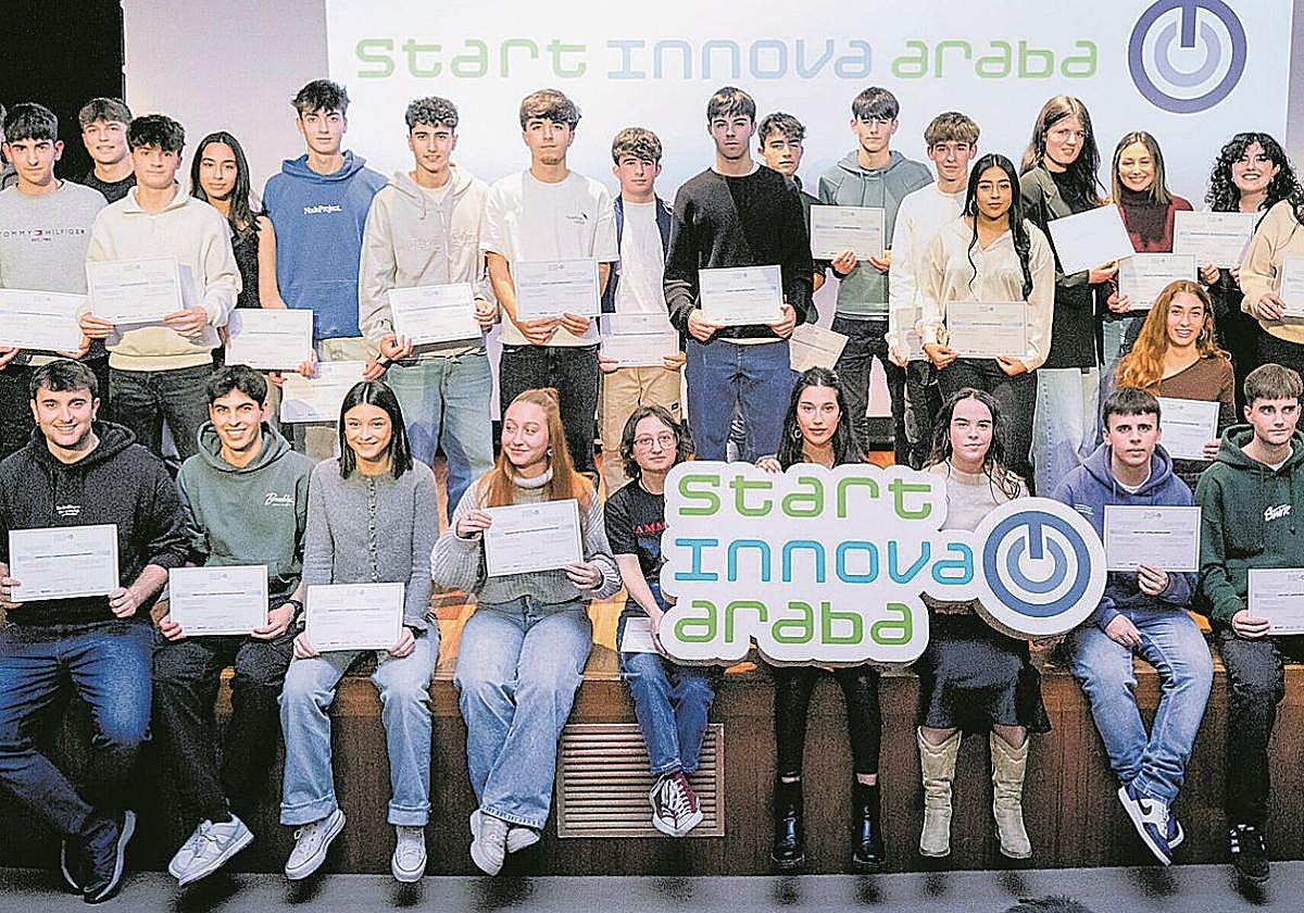Algunos de los participantes el año pasado en el programa STARTInnova Araba, que fomenta el espíritu emprendedor desde edades tempranas.